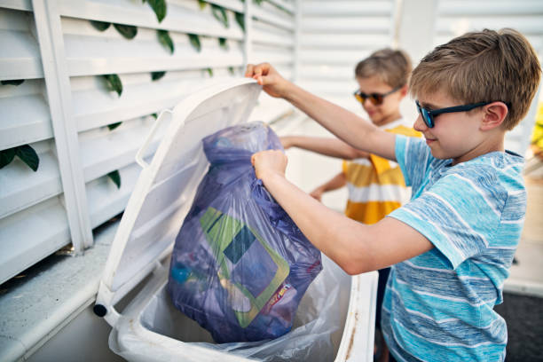 Best Yard Waste Removal  in Lakewood, IL